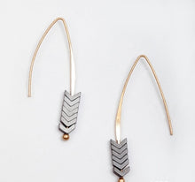 Load image into Gallery viewer, Spear Gold Triangle Earrings